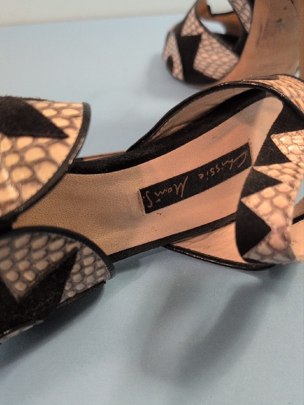 Crissie Morris, Vintage, Black/Beige Leather Geometric Cutout Heels, Sz 40 (9.5) - Picture 4 of 9